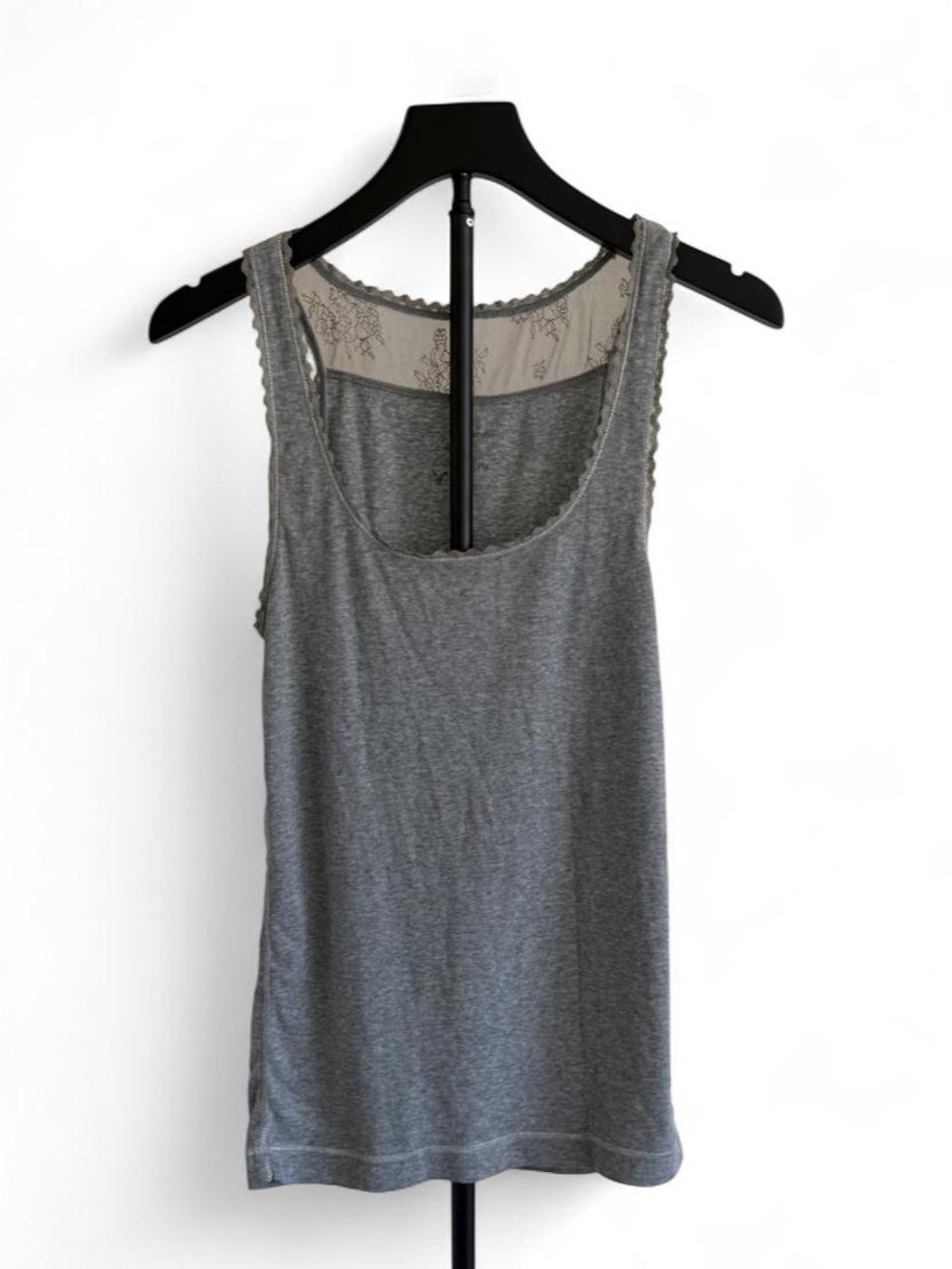 Y2K  2009 Gray American Eagle tank top with lace back and embroidered logo.